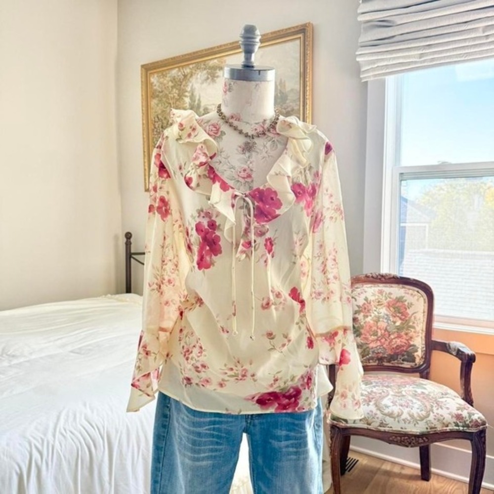Yellow floral ruffle blouse  y2k floral ruffle blouse just in thyme size 18‎